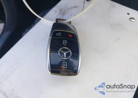 2020 Mercedes-Benz S 560 z USA, uszkodzony, nr VIN W1KUG8DB5LA551553